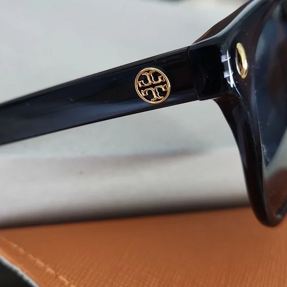 NWT IOB Tory Burch Transparent Blue Soft Square Sunglasses 👓💙🎁